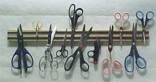 24 in. Magnetic Scissor Rack